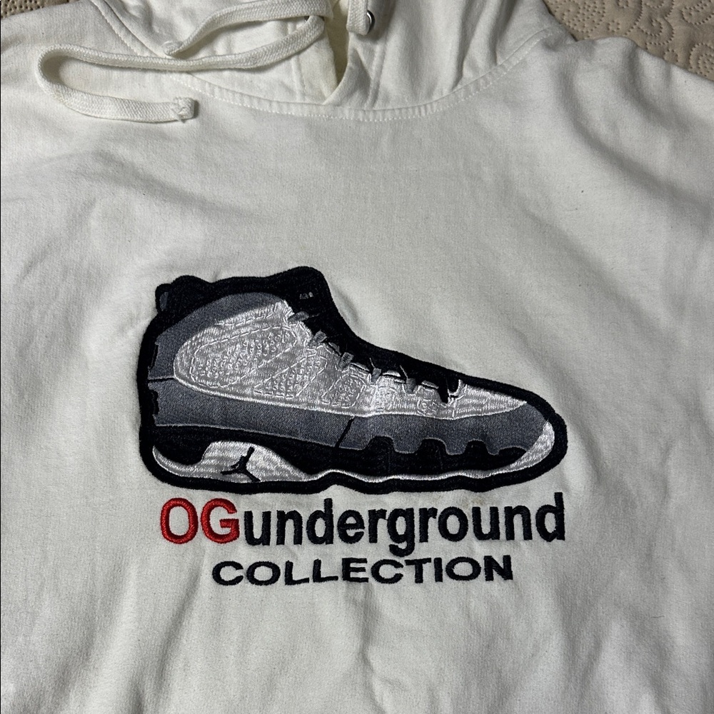 Source Unknown White Hoodie with Sneaker Design